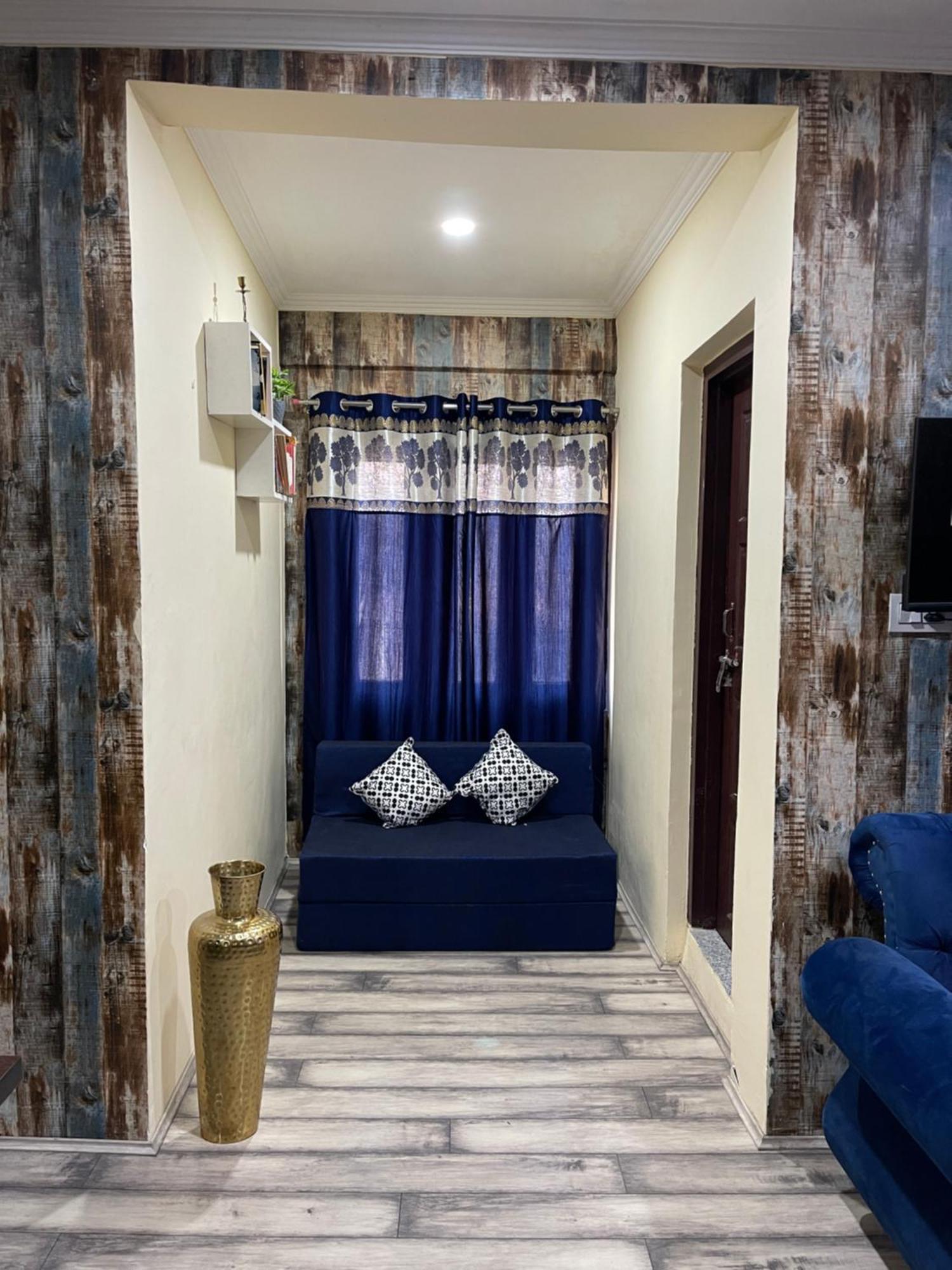 The Khayabaan - Luxurious Home Stay Away From Home Srīnagar Zewnętrze zdjęcie
