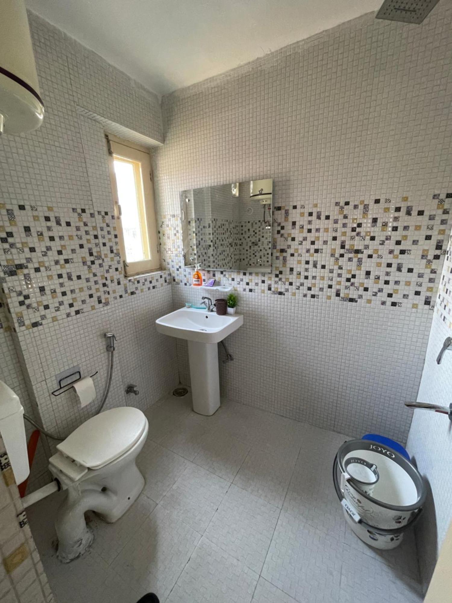The Khayabaan - Luxurious Home Stay Away From Home Srīnagar Zewnętrze zdjęcie